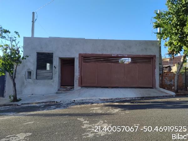 CASA - RESIDENCIAL PERDIZES