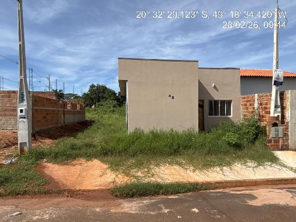 CASA - JARDIM SANTA ROSA