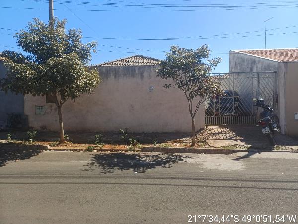 CASA - RESIDENCIAL JULIO RAMOS