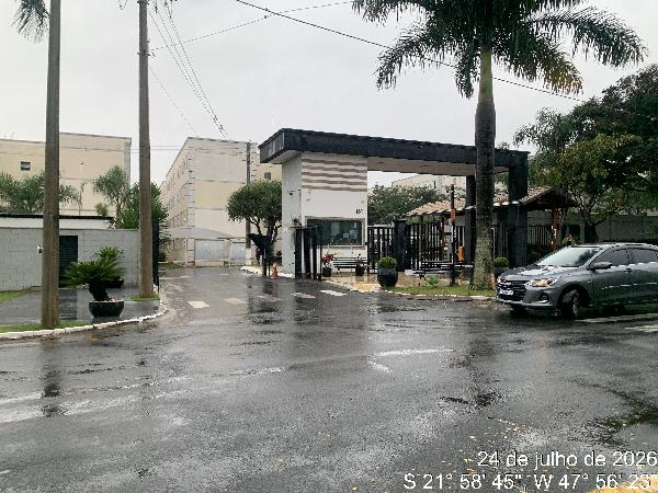 APARTAMENTO - PARQUE FEHR