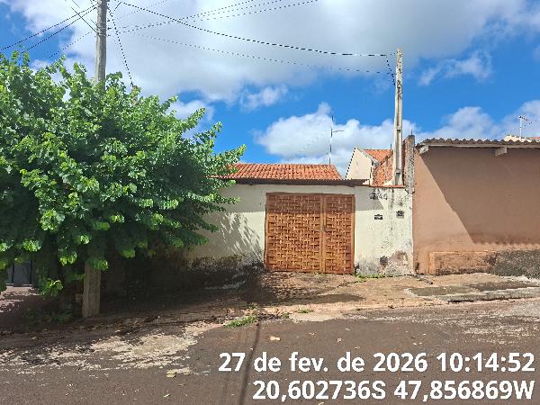 CASA - RESIDENCIAL MARIA DO CARMO