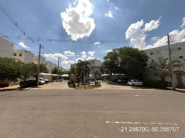 APARTAMENTO - VILA GIAMPIETRO