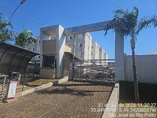 APARTAMENTO - VILA TONINHO