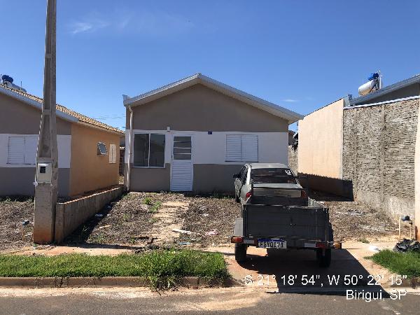 CASA - RESIDENCIAL JACARANDA