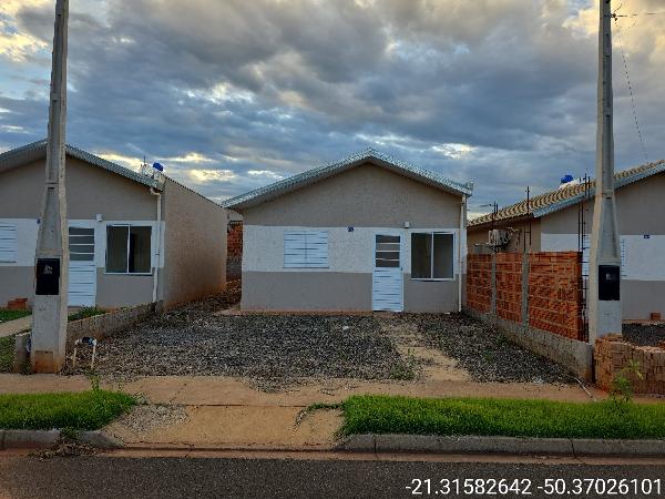 CASA - RESIDENCIAL JACARANDA