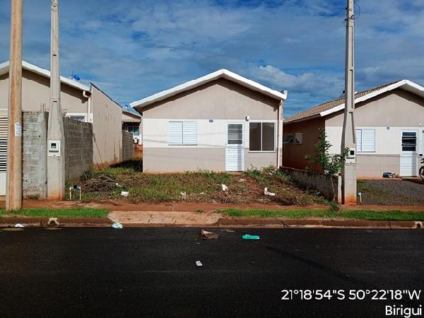 CASA - RESIDENCIAL JACARANDA