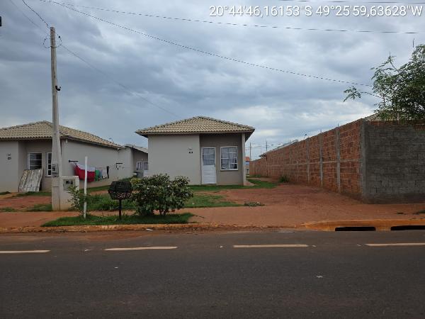 CASA - RESIDENCIAL JOSE BERNARDES COELHO